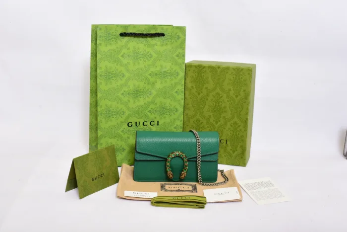 Gucci Mini Green Bag - Image 4