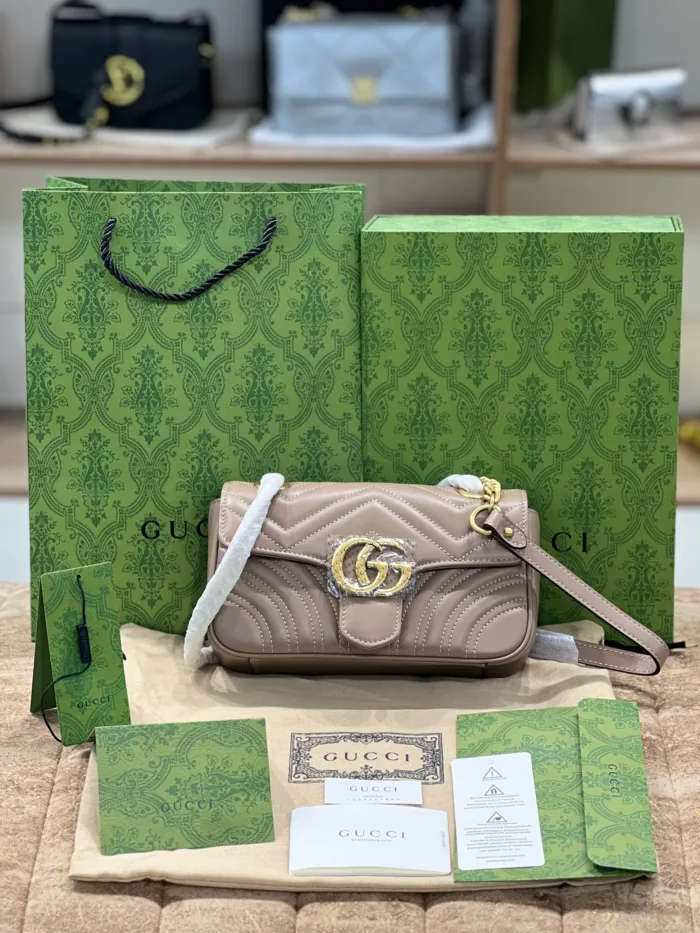 Gucci GG Marmont Shoulder Bag Small - Image 7