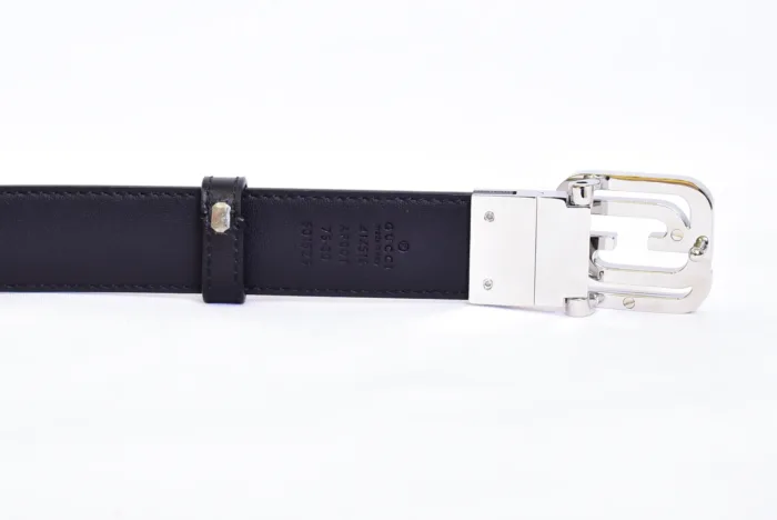 Gucci GG Silver Logo Belt - Image 4